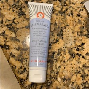 Firstaid beauty face cleanser 5.0 oz never opened